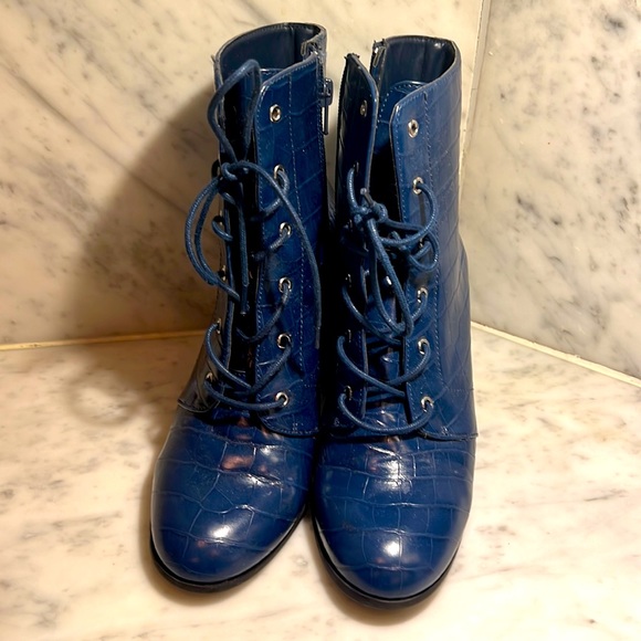 Navy Blue Booties in Size 7 - Picture 2 of 4